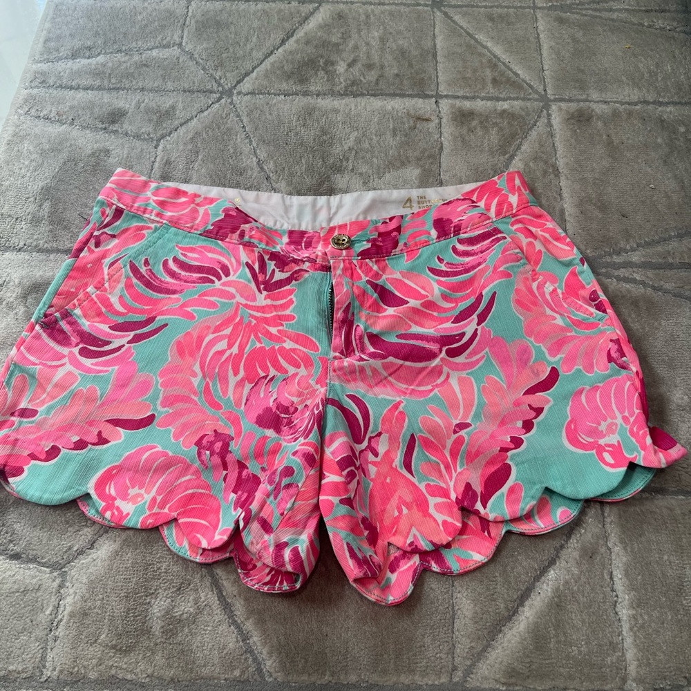 Lilly Pulitzer shorts size 4
